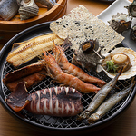 漁師の浜焼き（サザエ、えび、ホタテ、イカなど）