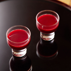 生き血（ワインまたはリンゴジュース割）