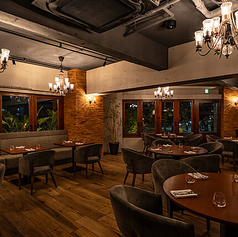 【お気軽にご相談ください】立食の場合最大80名、着席の場合最大70名