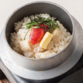 料理メニュー写真&nbsp;ホタテと明太子バター釜めし