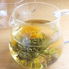 目でも楽しめる美しい「工芸茶」