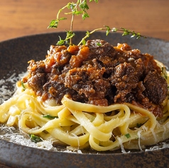 タリアテッレ　牛肉の赤ワイン煮込み 