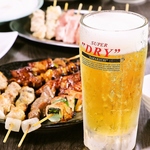 【活気のある店内は、気さくなスタッフがお出迎え♪】自慢の料理をより美味しくご堪能いただけます！