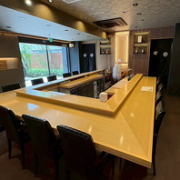 落ち着いた和モダン空間