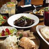 《名物料理堪能｜飲み放題付コース》女子会・誕生日のお祝い・仲間内での飲み会におすすめ！「和牛ステーキ」「具沢山アヒージョ」「パスタ」等、バルバル自慢の料理を楽しめるお得な飲み放題付コースを〈4,000円～〉ご用意しております。※クーポン利用でデザートプレート500円でご用意可能