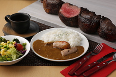 大人気！牛すじをたっぷり煮込んだカレー弁当