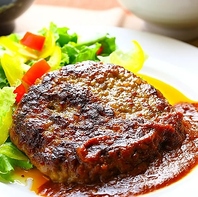 定番から洋食まで！毎日通いたくなる種類豊富な定食