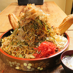 ランチメニューをグレードアップ！破格の内容でコスパ◎メガサイズもあるのでみんなでシェアハピ♪