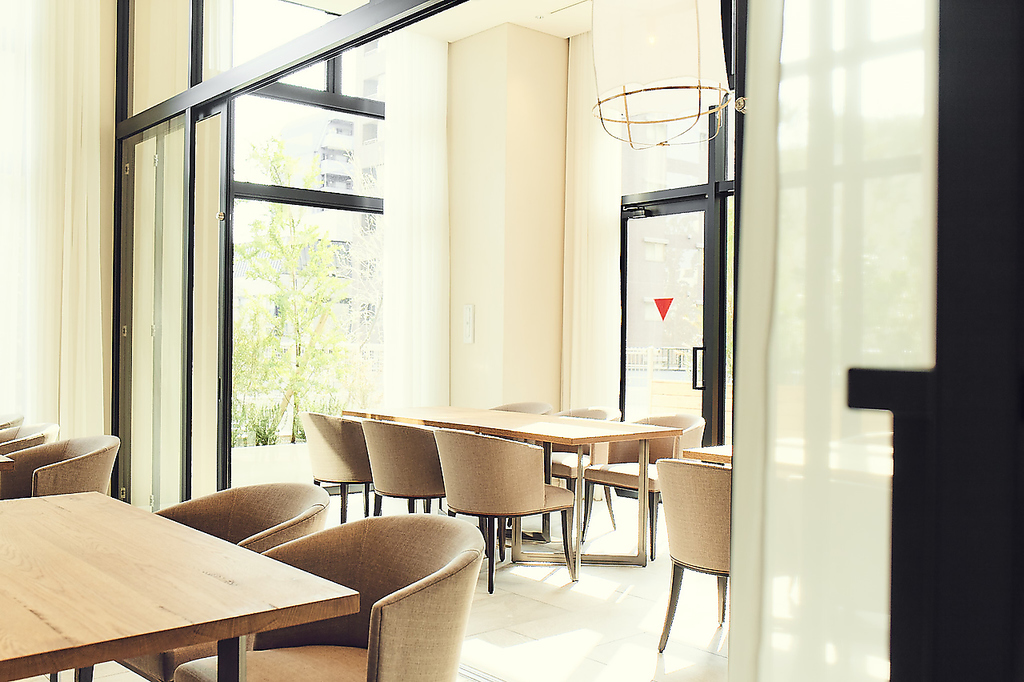 個室があり、接待やご家族で周りを気にせずご利用いただけます。