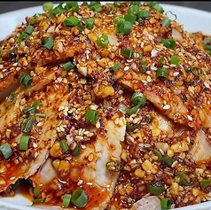 豚バラ肉のニンニク香味ソースがけ