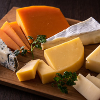 厳選チーズが生む濃厚で奥深い味わい