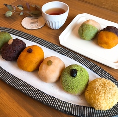 ほっこりやさしい甘さの「自家製もちプチおはぎ』