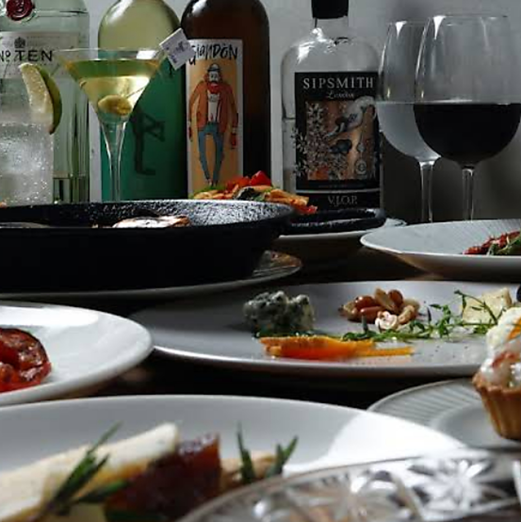 A5和牛のステーキなど全7品の飲放付コースございます！90分5000円(税込)と3H6500円(税込)の2コース♪