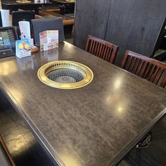 4名様用テーブル席