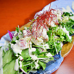 アボカドと鮮魚のサラダ(わさびマヨネーズ)