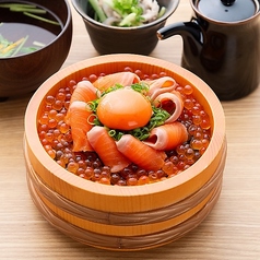 サーモンいくら丼