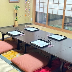 京間8畳の個室が2座敷有。記念日や顔合わせ、ご法事、接待にもお使い頂けます。完全個室、換気機能有り。店内 従事者は定期的に口内除菌、マスク使用。