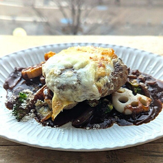 チーズデミグラスハンバーグ