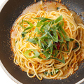 料理メニュー写真&nbsp;ウニと九条葱のペペロンチーノ ～からすみかけ～