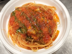 トマトとモッツァレラのバジル風味