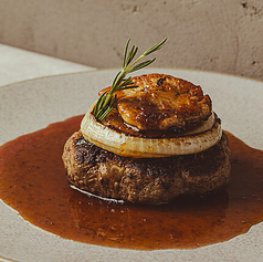 和牛レアハンバーグ　ロッシーニ風