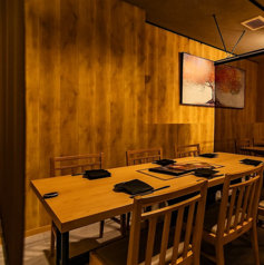 【1F】6名掛けテーブル×1卓