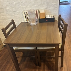 広くゆっくりできる2名様のお席です♪ご友人やカップルなどの利用にもぴったりです!