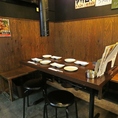 【テーブル席】4名様までお座りいただけるテーブル席がご用意しております。広々とした空間でゆったりとおくつろぎいただけます。