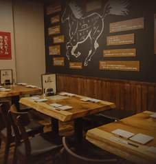 【親しい仲間と少人数でのお集まりにも!】当店はご家族や親しい仲間との少人数のお集まりにもぴったりです。ゆったりした空間で、美味しい料理とお酒を楽しみながら、親密で、心温まるひとときをお過ごしください。特別な日や、嬉しいお祝い事にも大切な人との特別な時間を、ぜひ当店でワイワイ賑やかにお楽しみください♪