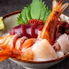 “豪華6種” 特上海鮮丼 ~赤海老や帆立にいくら入り~