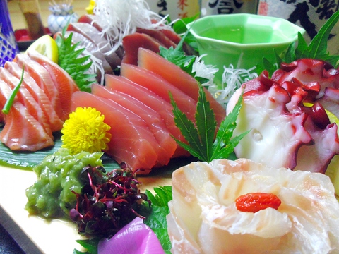 その日に海からあがった旬のものを使用した、本格料理が食べられる和食屋さん。