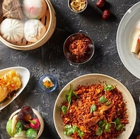 中国各地の料理をブッフェスタイルで一度に味わえます！