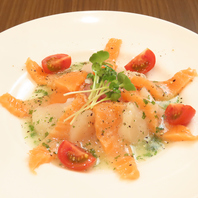 彩り鮮やか！鮮魚のカルパッチョ