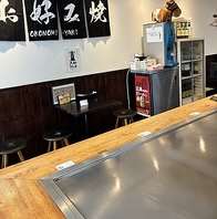 熱々の鉄板から生まれる、心に残る丁寧に焼き上げた一皿