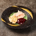 料理メニュー写真 盛合せ 国産牛ホルモン3種盛