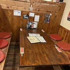 6名様掛けのテーブルは２つ