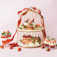 苺スイーツが詰まったアフタヌーンティーが新登場！