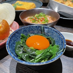 ニラとほうれん草と卵黄おひたし