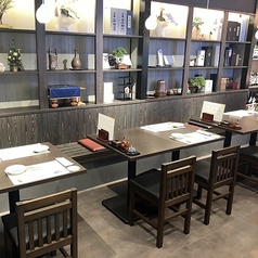 最大20名様までフロア貸切も可能です。本格和食と厳選銘酒で盛大なご宴会をご満喫ください。全席禁煙です。