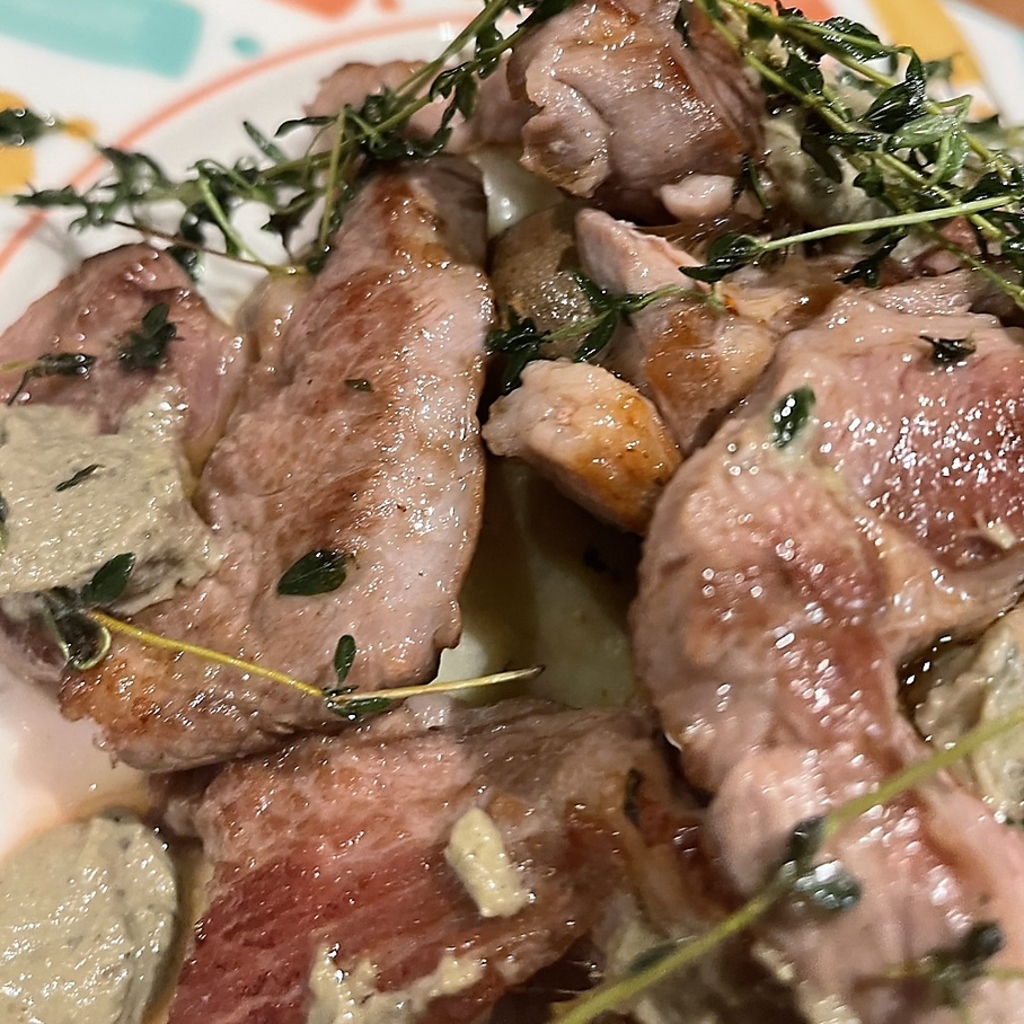 季節の食材を使ったメニューがございます！ぜひスタッフまでお声がけください！