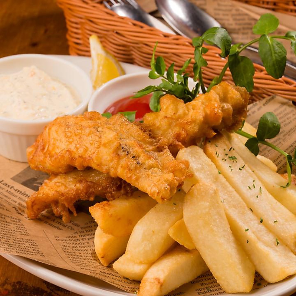 ビールによく合うお料理も、揃っています！リフィーのFish＆Chipsは創業以来の看板メニュー！