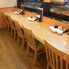 カウンター同様、職人の握った新鮮なお寿司が楽しめます。