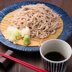 こだわりの石臼挽き粉自家製麺蕎麦を堪能！