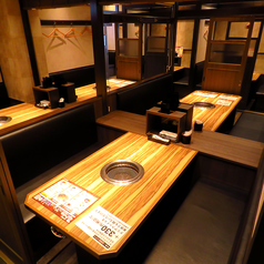 焼肉宴会などでも大活躍の広々したお席もご用意しております♪