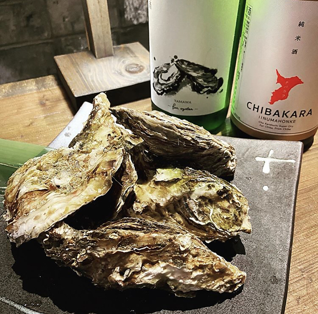 幕張本郷では当店だけ！？新鮮な生牡蠣を是非味わってください♪一緒に日本酒も！！