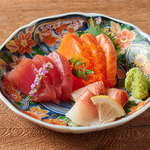 【横浜駅西口徒歩１分】2名様～こだわり個室を完備しております♪お昼からの宴会も承っております♪