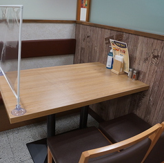 ※感染症対策はバッチリです※(仕切りあり・テーブル席にアルコールあり)◆テーブル4名席あり◎ランチ・ディナーの利用にも最適です♪