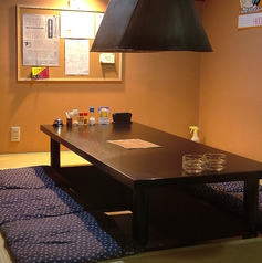 5～8名様用の掘りごたつ席。