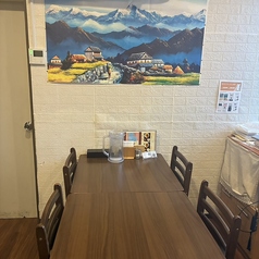 4名様のお席です。他のお席とつなげてご宴会も可能です♪