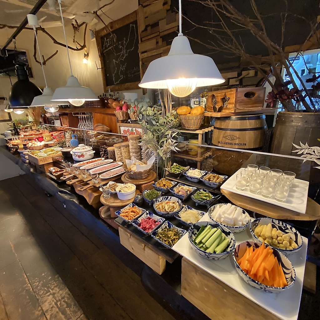 見て楽しい食べて美味しいお料理がずらり！